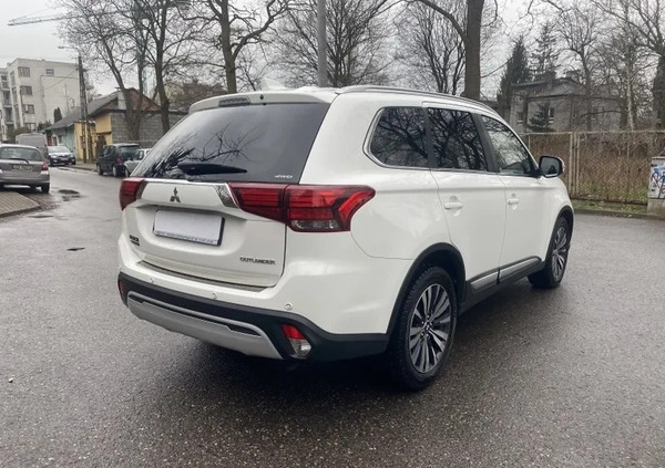 Mitsubishi Outlander cena 116500 przebieg: 20000, rok produkcji 2019 z Warszawa małe 562
